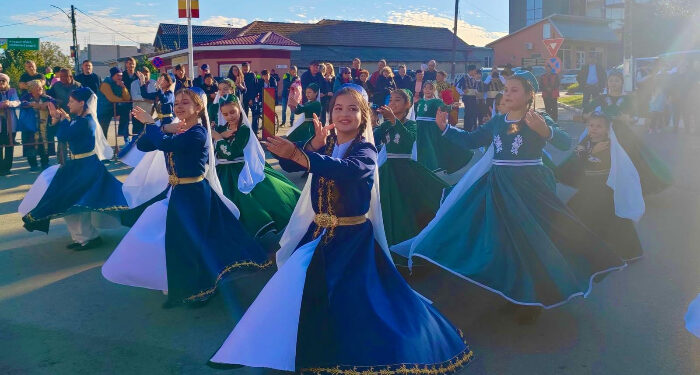 Ansamblurile Qocalılar, Can Renkler, Qanara, Canlar și Qarasu ale UDTTMR au încântat publicul din comuna Lumina