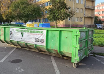 Container verde POLARIS pentru deșeuri voluminoase, amplasat pe strada 1 Mai Vechi din Constanța, până pe 22 noiembrie