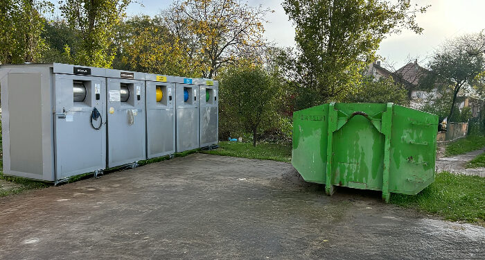 Containerul verde POLARIS pentru deșeuri voluminoase, amplasat pe strada Stadionului din Constanța, până pe 22 noiembrie