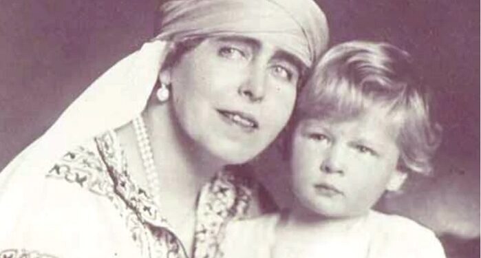 Expoziție „Regina Maria – promotoarea tradițiilor românești”, cu piese din Colecția privată Georgian Anghel, la Muzeul de Artă Populară Constanța