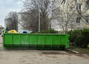 Container verde POLARIS, pe str. IL Caragiale (Aleea Topolog) din Constanța, până pe 6 decembrie
