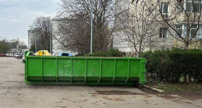 Container verde POLARIS, pe str. IL Caragiale (Aleea Topolog) din Constanța, până pe 6 decembrie