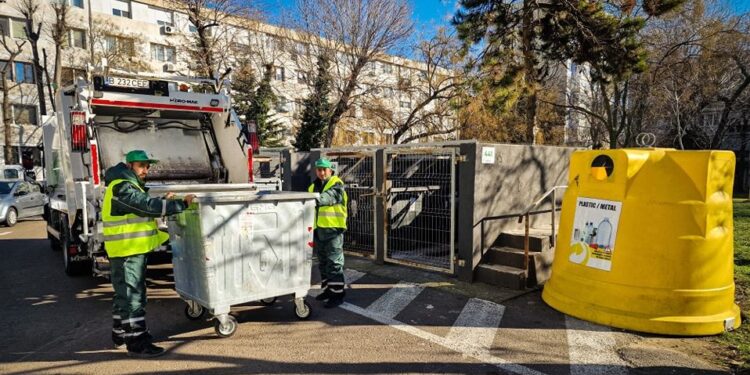 POLARIS: Program special de colectare a deșeurilor, în perioada sărbătorilor de iarnă