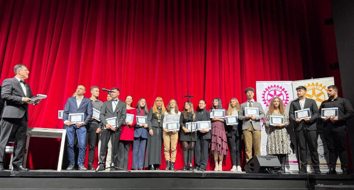 Rotary a premiat studenți DE TOP de la toate facultățile Universității Ovidius