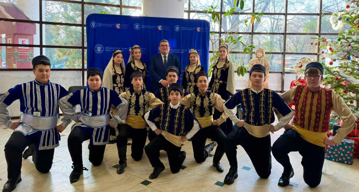 Ansamblul „Can Renkler” al UDTTMR Topraisar, spectacol la Muzeul Național al Satului „Dimitrie Gusti”, cu prilejul Zilei Minorităților Naționale
