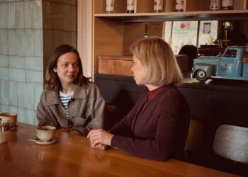 Mihaela Velicu: „Scena te lasă să trăiești fără frică”