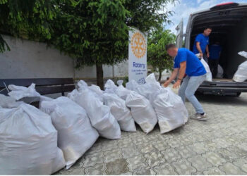 Caravana „Conduși de Bine”: Rotary Club Cetatea Tomis și Ford România, în comunitatea din Mihail Kogălniceanu